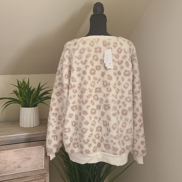 🐆WORKSHOP REPUBLIC CLOTHING Super Soft Leopard Print Sweater Size 1X - Picture 4 of 6